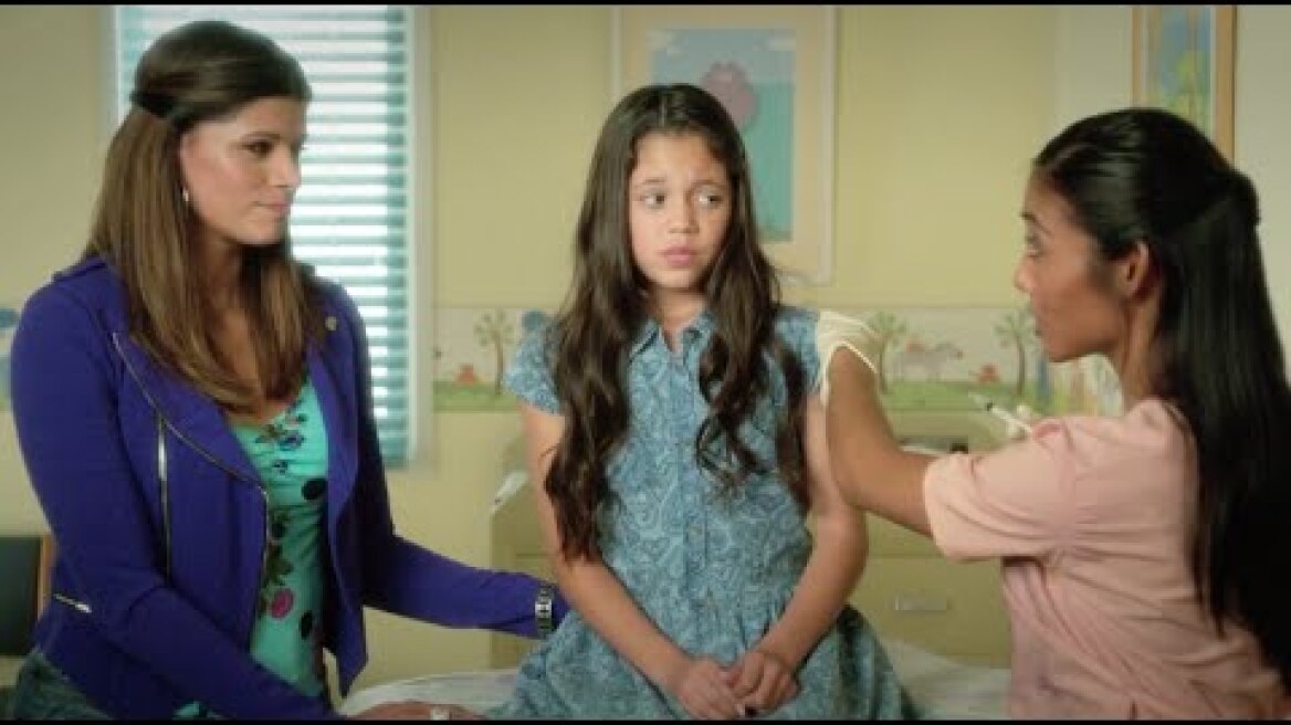 Donnabella Mortel, Andrea Navedo, & Jenna Ortega as young Jane on, CW's "Jane The Virgin"
