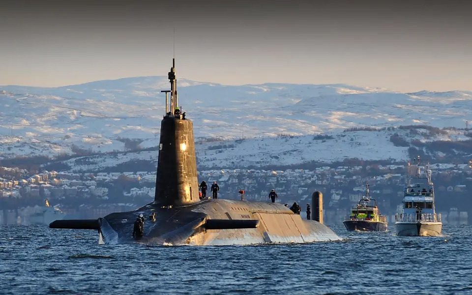 kty7cc nuclear submarine hms vanguard 442630670.jpg