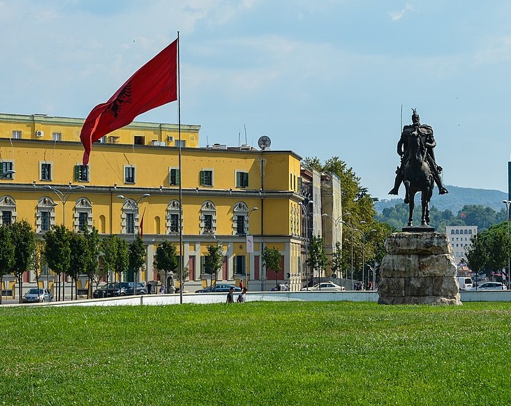 Skanderbeg square tirana 2016.jpg