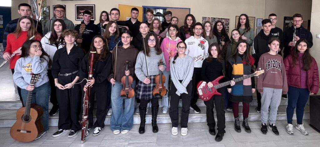 Χριστουγεννιάτικη συναυλία από το δημοτικό συμβούλιο νεολαίας και το Μουσικό σχολείο Λάρισας