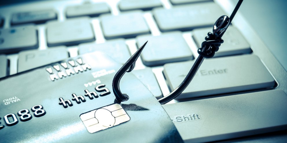 phishing apati pistotiki karta laptop.jpg