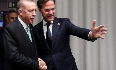 erdogan en rutte vorig jaar tijdens een ontmoeting op een navo top 620x350.jpg